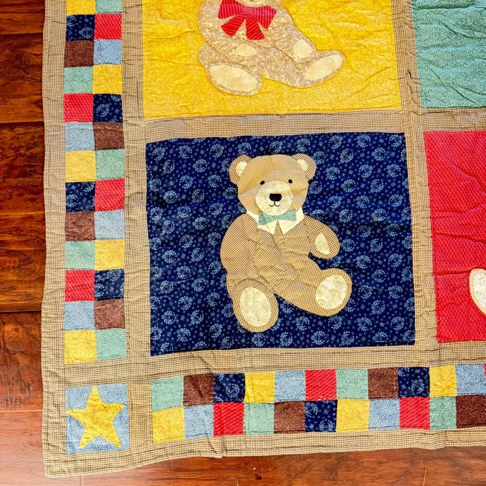 VTG Teddy Bear Quilt Appliqué Nursery Baby Blanket Cottagecore Cotton Patchwork